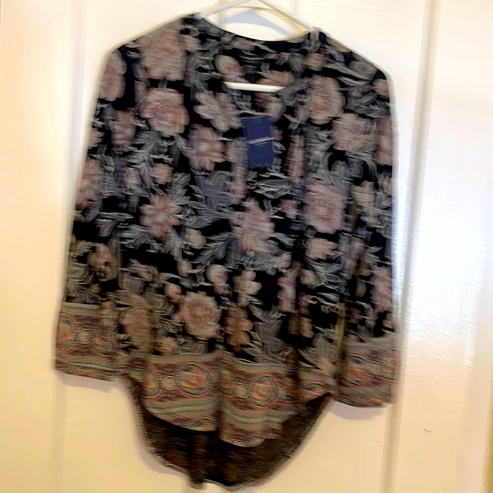Women’s top by Lucky brand.